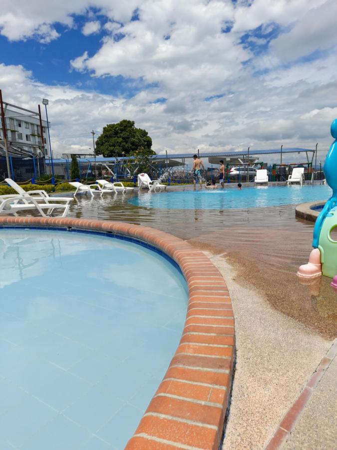 Apartahotel Con Piscina A 3Km Del Parque Del Cafe La Tebaida Exterior photo